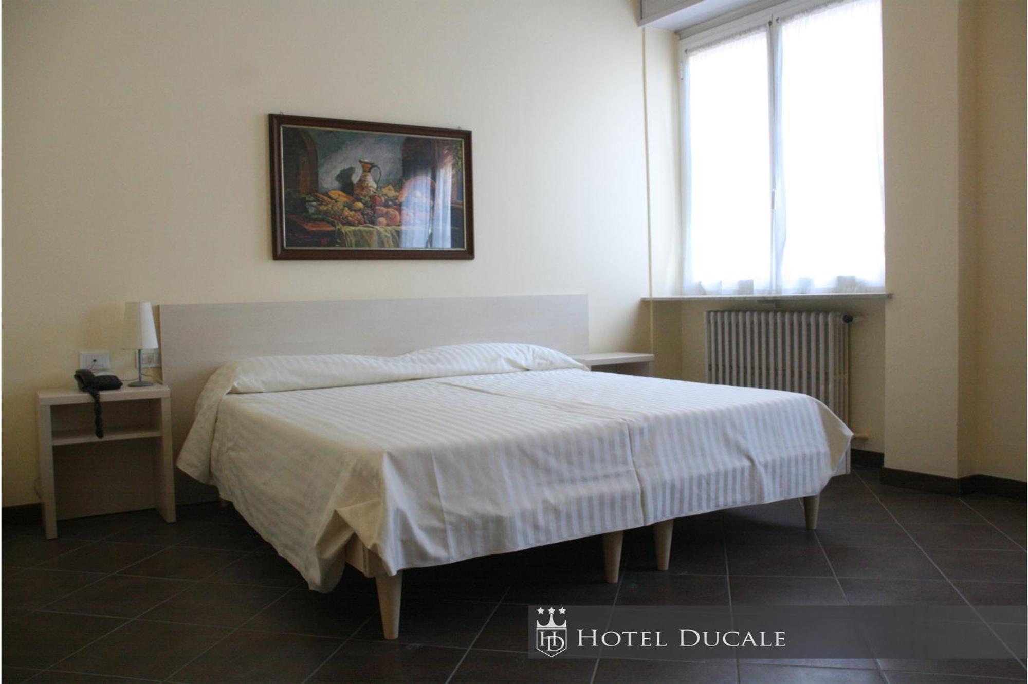 Hotel Ducale Vigevano Exterior photo